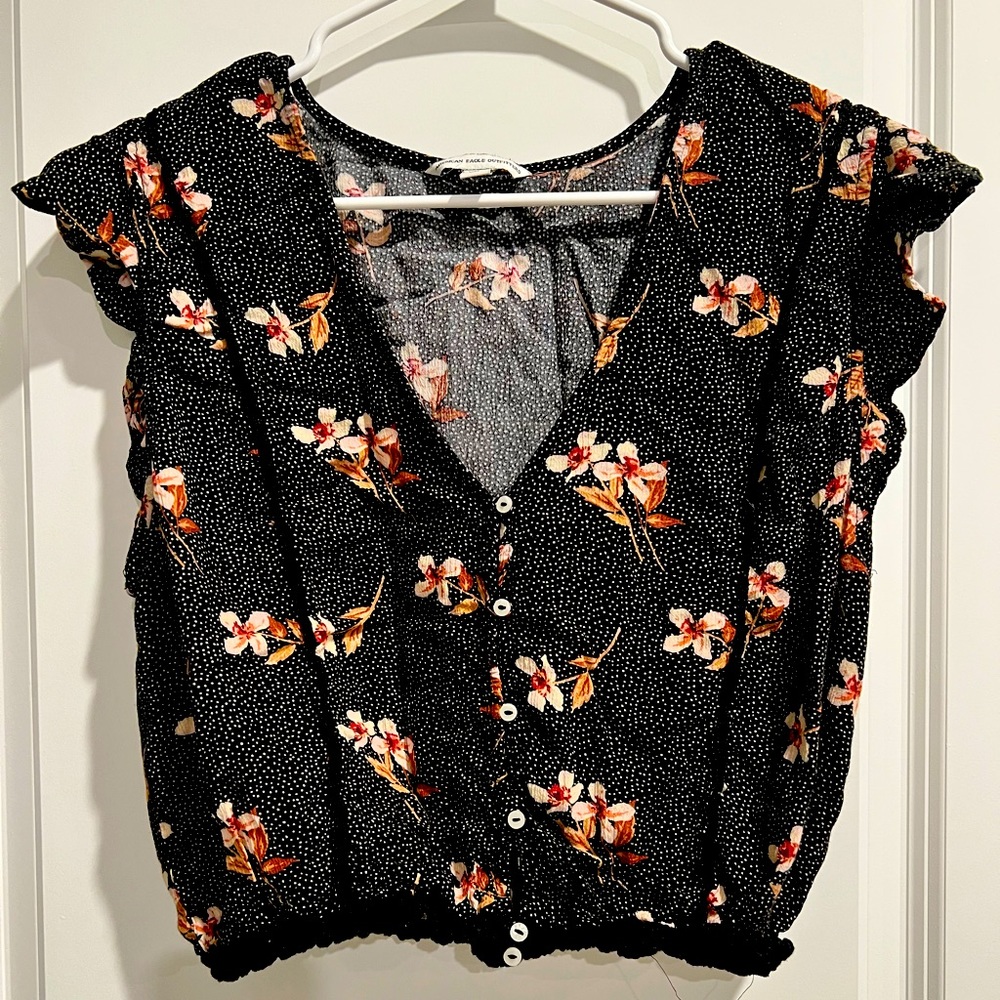 AE Floral Short Sleeved Crop Top